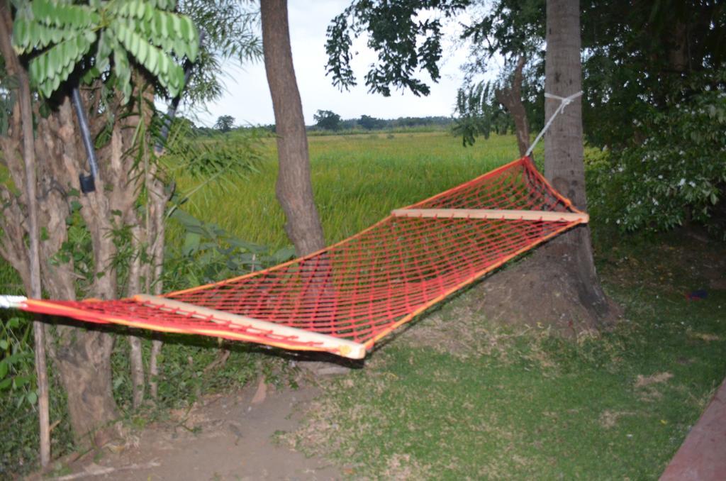 Aroma Villa Homestay โปลอนนารูวา ภายนอก รูปภาพ
