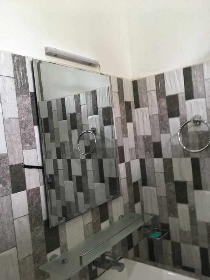 Aroma Villa Homestay โปลอนนารูวา ภายนอก รูปภาพ